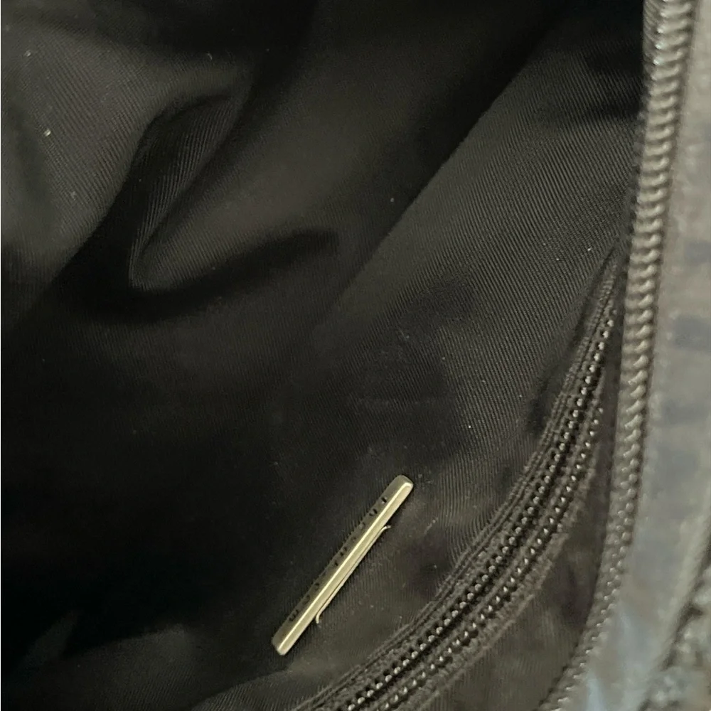 Beautiful THE SAK Black Handwoven Bag 12” X 9 - Picture 4 of 5